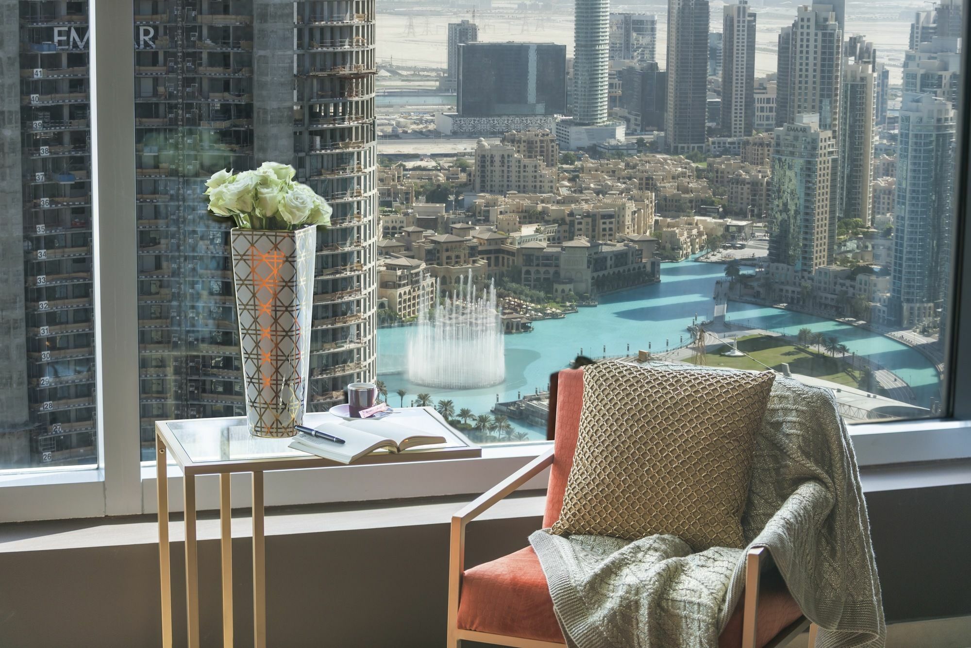 Dream Inn Apartments - 48 Burj Gate Downtown Skyline Views Dubai Bagian luar foto